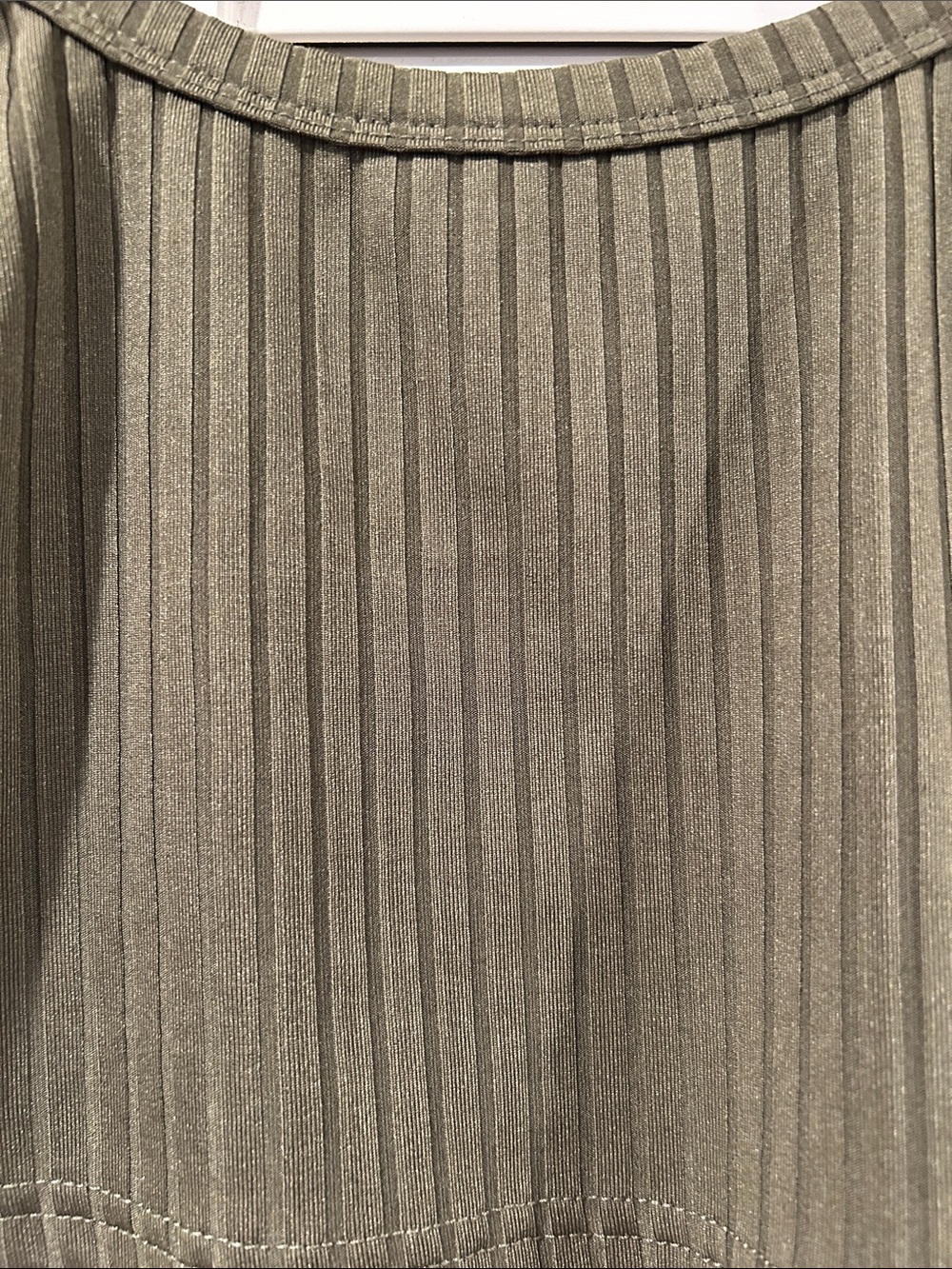 SHEIN Olive Ribbed Crop Tank Size S - 4 - Picture 4 of 4